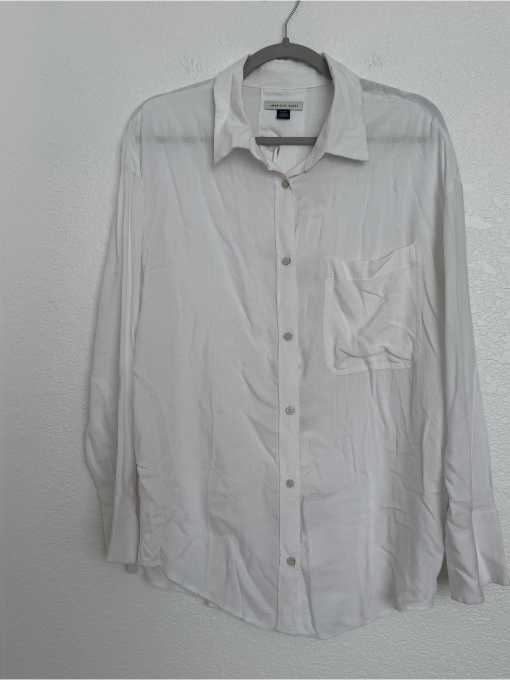 American Eagle Outfitters Men's White Casual Button-Down Shirt